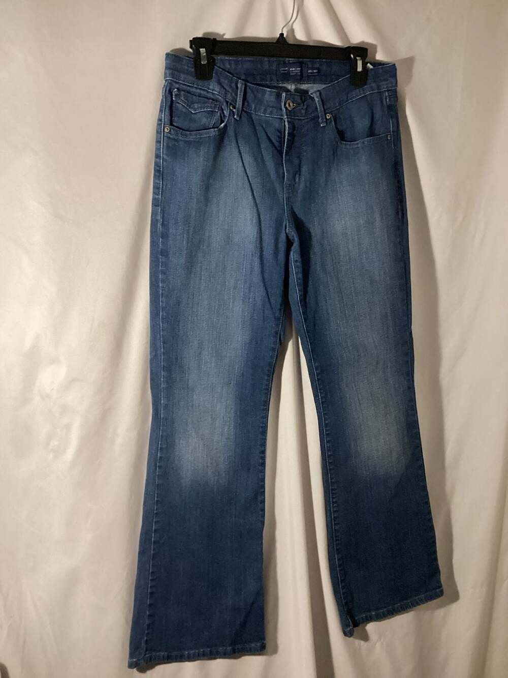 Levi's Demi Curve Classic Boot Cut Size 10/30 Blue Denim Jeans